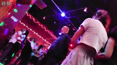 南雁歌舞厅晚场来了几个红恋的小妹 1V-砂舞